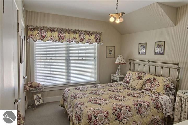 230 Wellington Street, Traverse City, MI 49686